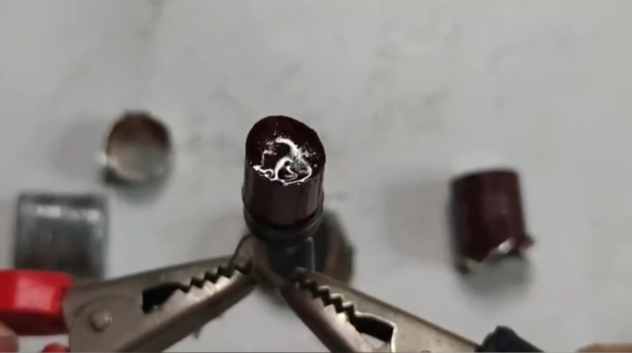 reverse connection of aluminium electrolytic capacitors